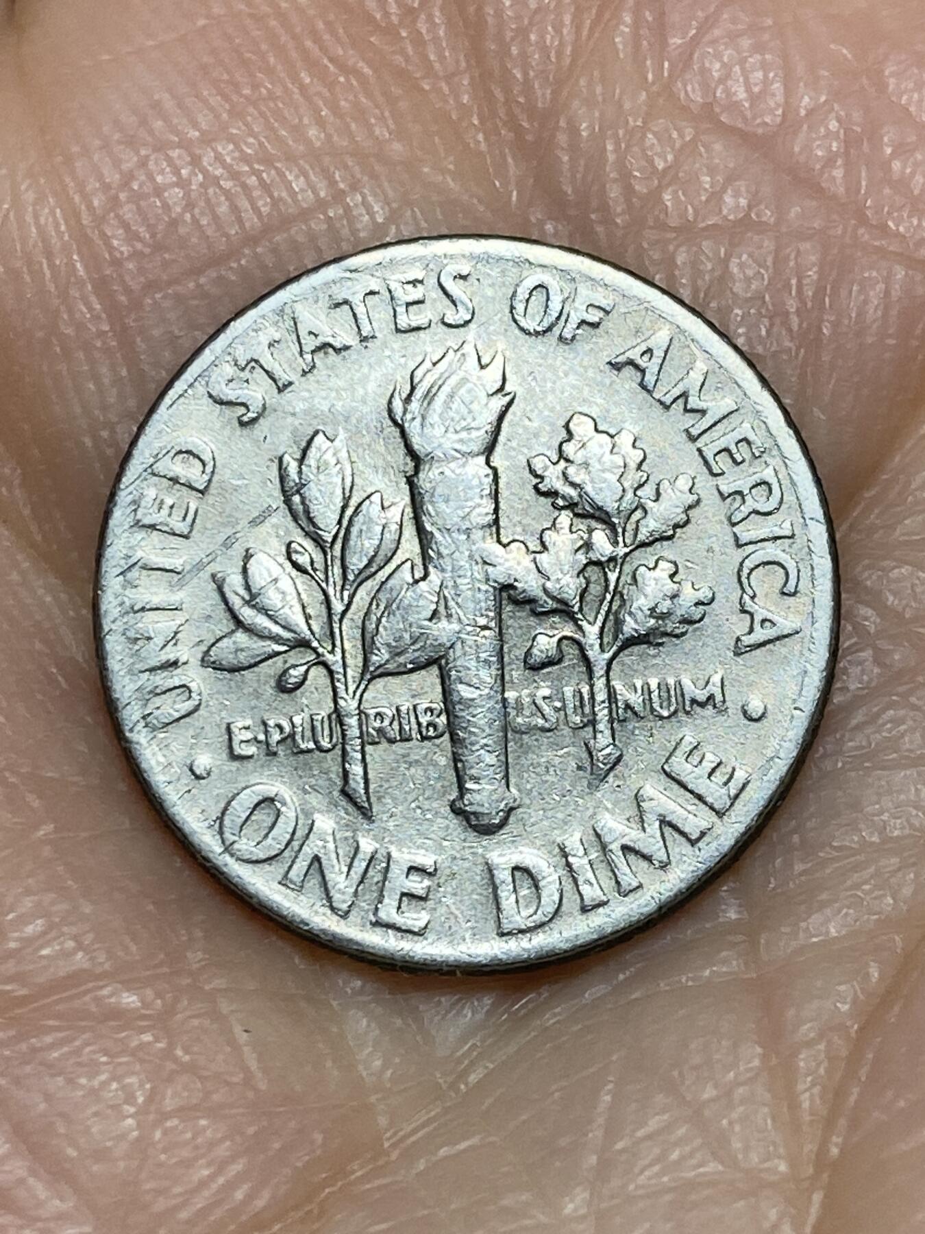 2025年第一百二十七场(总第一百五十三场）外国好品章牌、散币(免佣金) 美国🇺🇸1973年1角(罗斯福1角第二版，D标丹佛造)