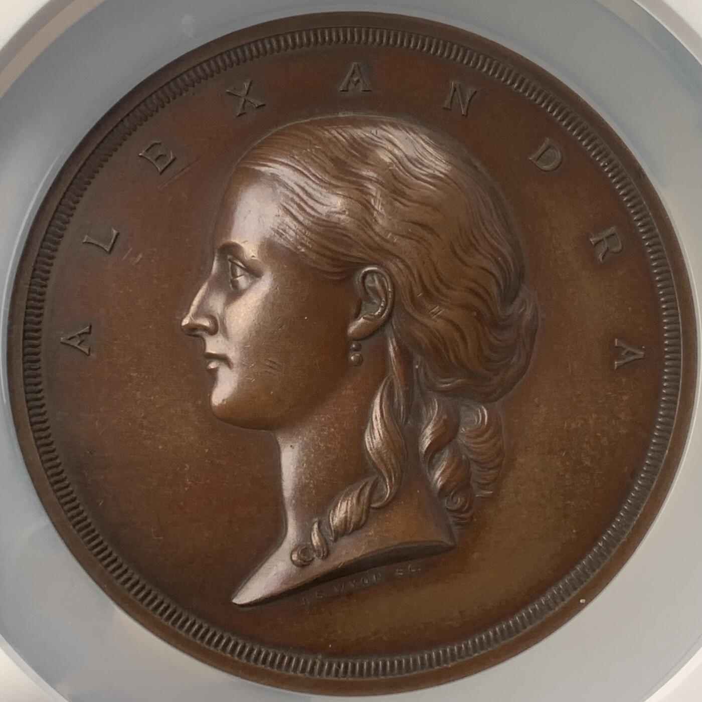 掌中浮雕-藏着的欧洲第041场 1863年英国金融城系列，丹麦亚历珊德拉公主访问伦敦金融城大铜章，77mm，Wyon设计，铸量仅350枚，极其精美