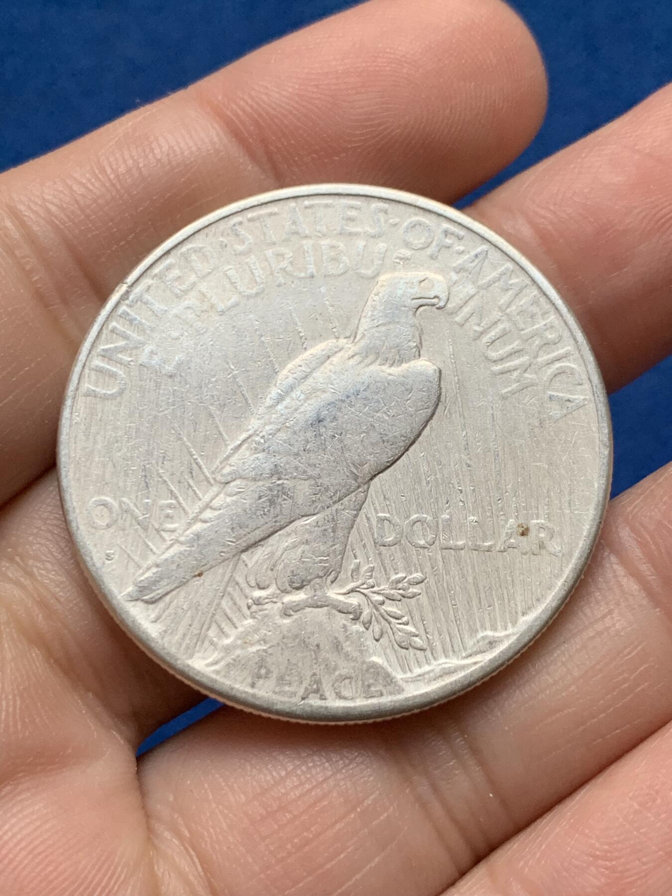 《竞宝斋》第437场 周日，周一2场连拍 （全场包邮） 美国 1926年 和平女神 1元 银币