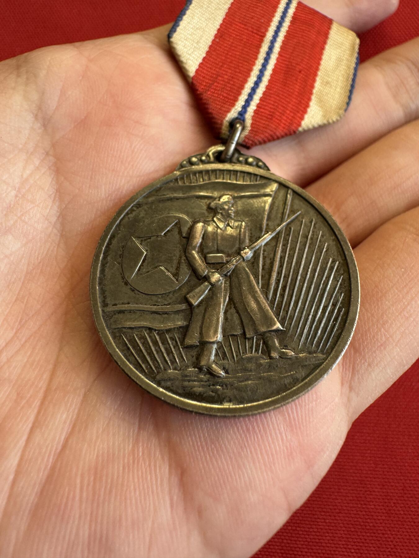 五哥徽章群   11号周二晚上八点4群联拍 银章