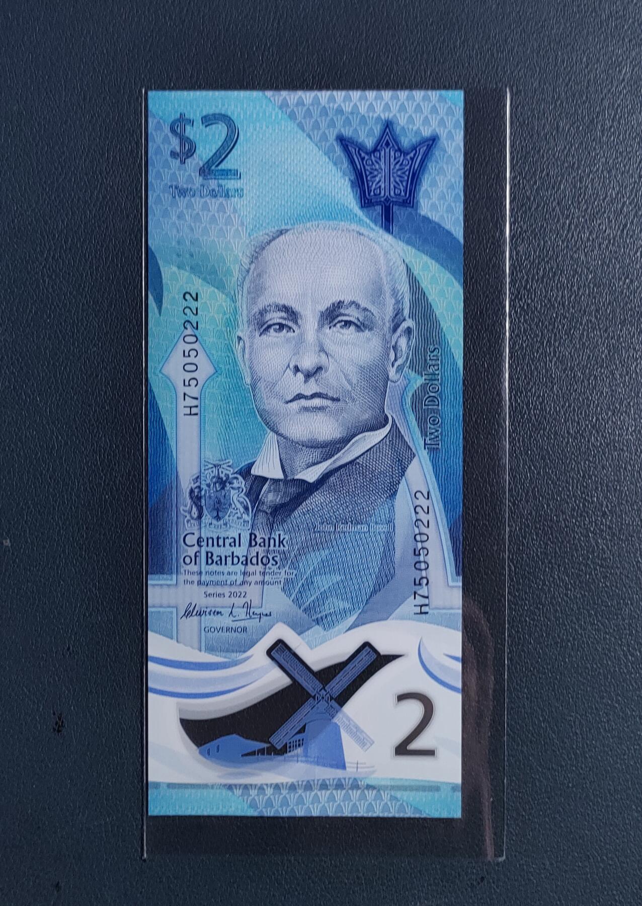 中外各国钞、纪念钞、券专场（第三十三场） 2022年巴巴多斯2圆塑料钞（豹子号）风车 竖版美洲纸币全新UNC