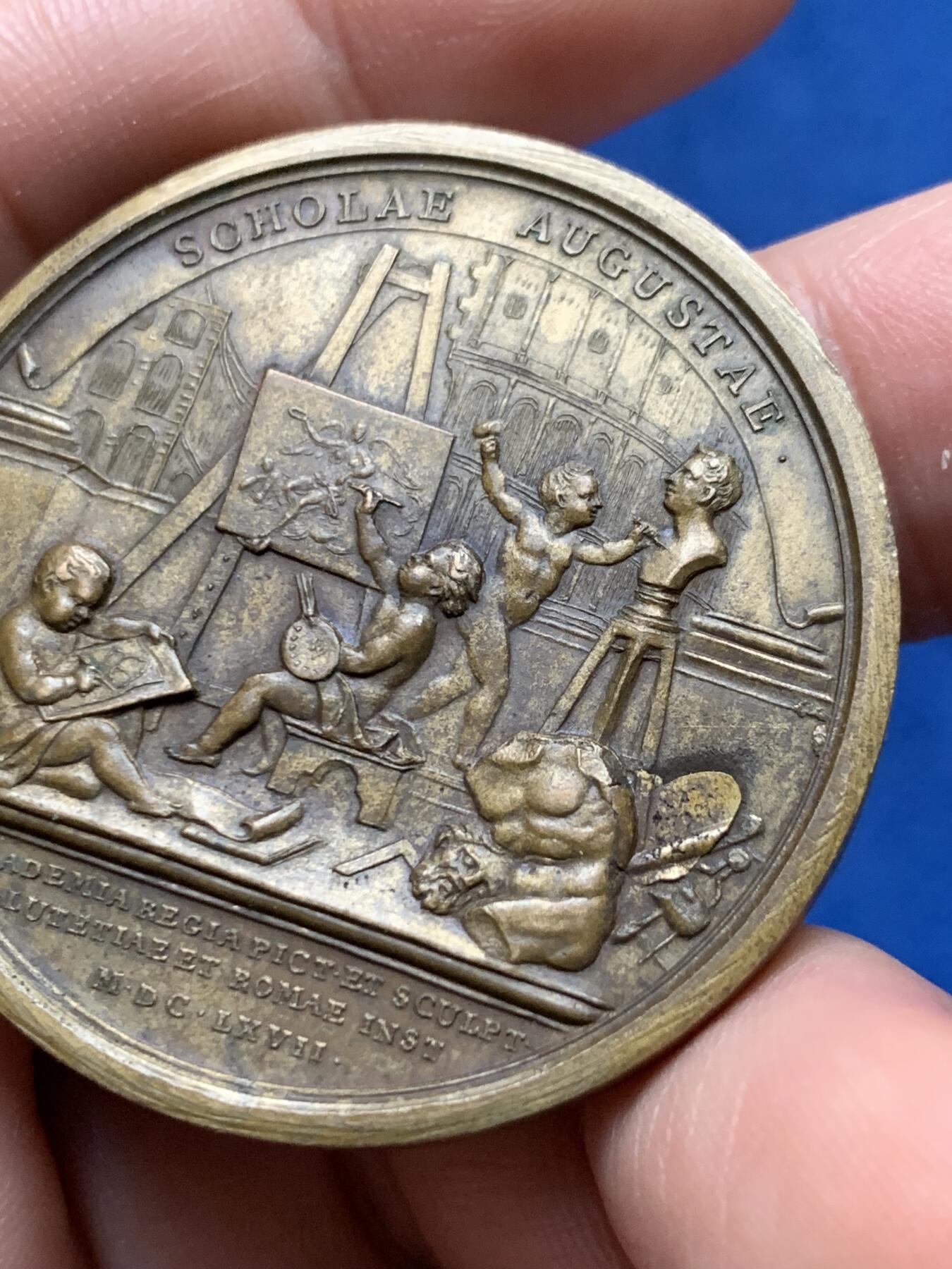 《竞宝斋》第437场 周日，周一2场连拍 （全场包邮） 法国路易十四像-绘画与雕塑学院铜章 32.4克 41mm 早期无边铭