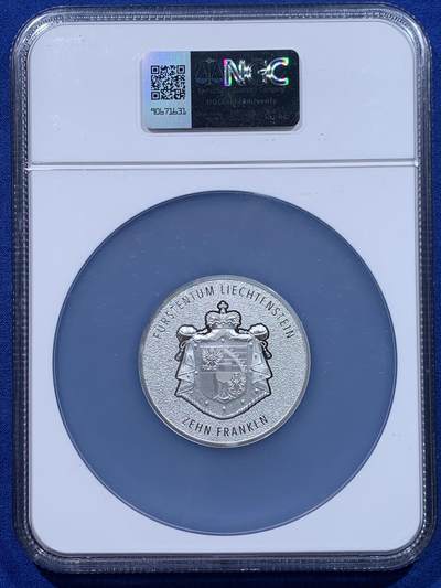 《竞宝斋》第437场 周日，周一2场连拍 （全场包邮） NGC MS70 列支敦士登2024年瑞士法郎诞生100周年 莱茵河谷 2盎司银币 首期蓝标 加大盒封装