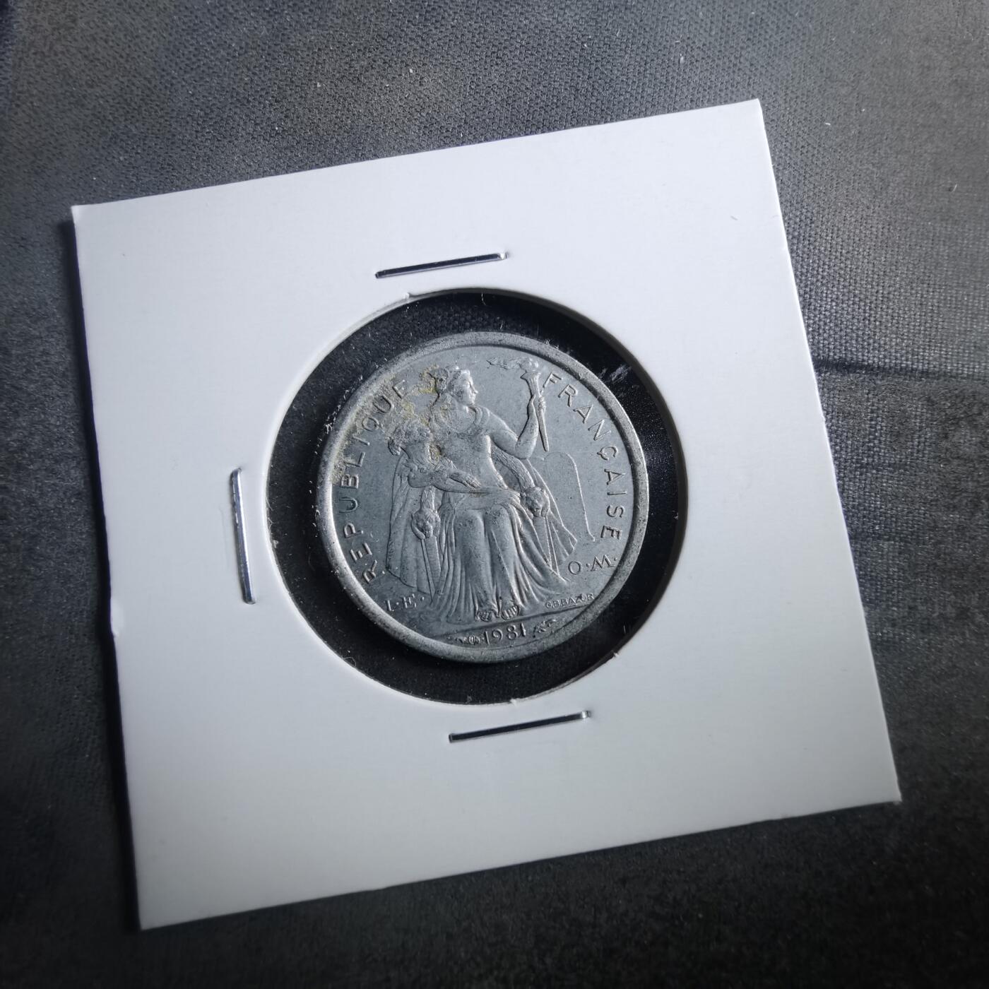 沼泽如烟--第899场 法属新喀里多尼亚1981年1法郎