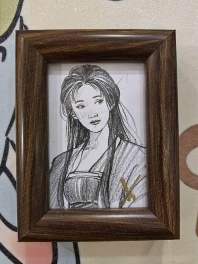 丫丫卡拍第17期（11月18日22点截拍） - 【亲签简绘】小乔《墨一》尺寸：10.5*13.5适合摆台