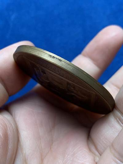 《竞宝斋》第437场 周日，周一2场连拍 （全场包邮） 法国梅斯洛林地区城市纪念铜章 62.7克 49.8mm 丰饶角铜标 带盒 盒子有损