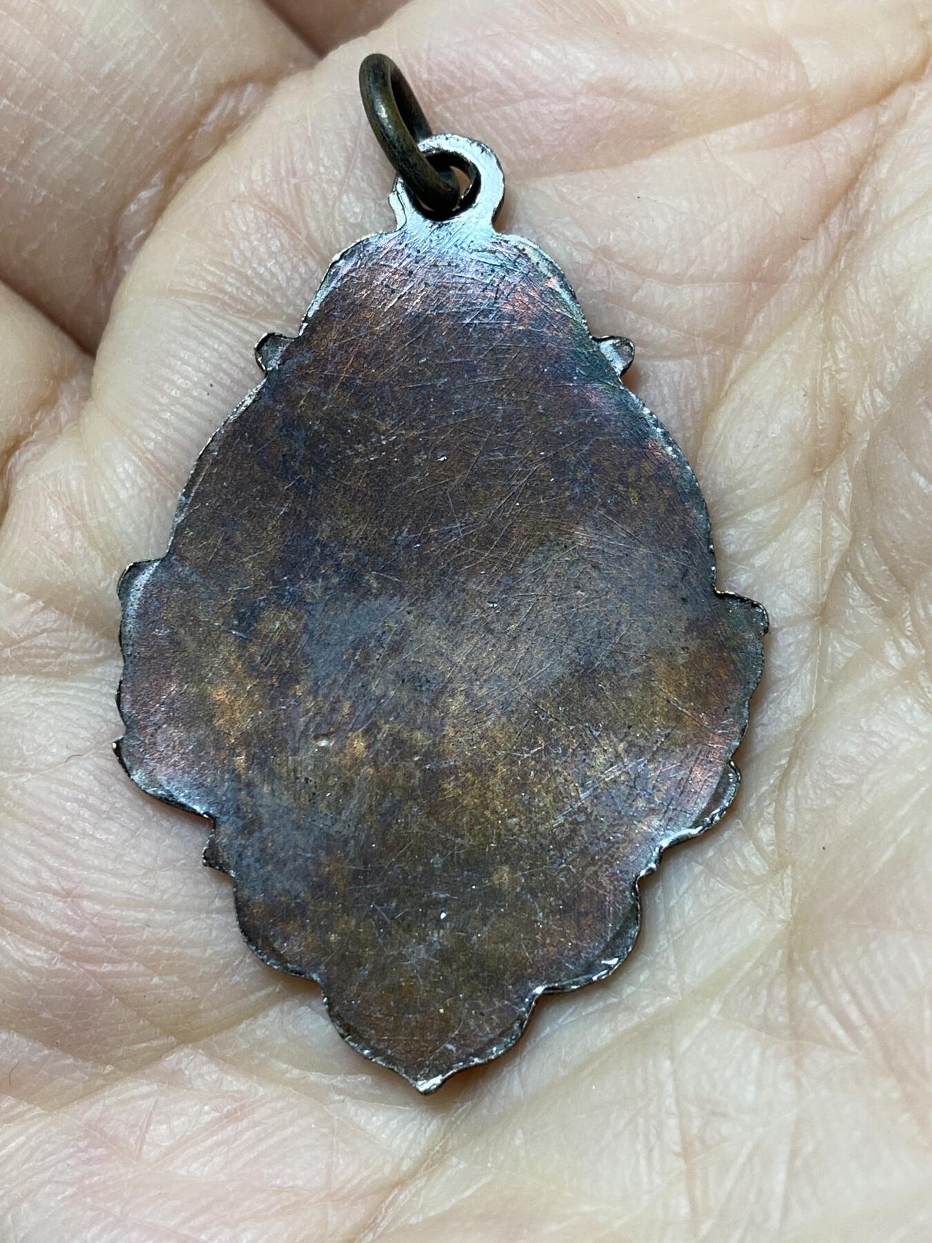 2025年第一百二十七场(总第一百五十三场）外国好品章牌、散币(免佣金) AAD字样纪念章，重7.55克