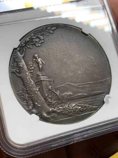 《竞宝斋》第437场 周日，周一2场连拍 （全场包邮） NGC MS61 银质婚章 ”真爱永恒“罗蒂名章，稀少无刻字版。可以作为朋友、家人刻字结婚、或者结婚纪念用。不可多得，非常特别的礼物。41mm，丰饶角边铭。