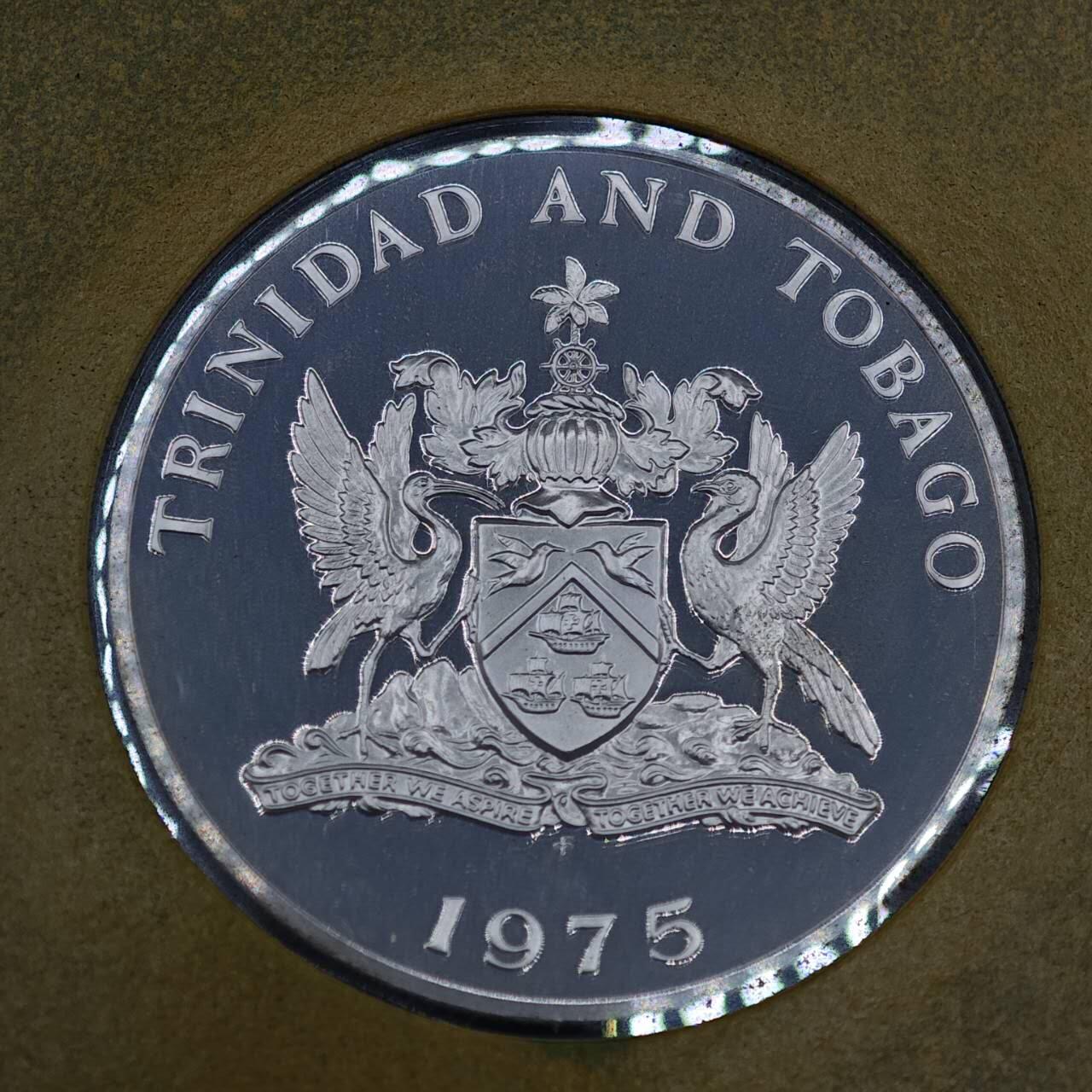 【淘币小摊】实时拍第七百九十五拍   银币套币场   满百包邮可预留二周 每周一统一发货   特立尼达和多巴哥1975年5元精制银币 重29.7克925银 纯银价302