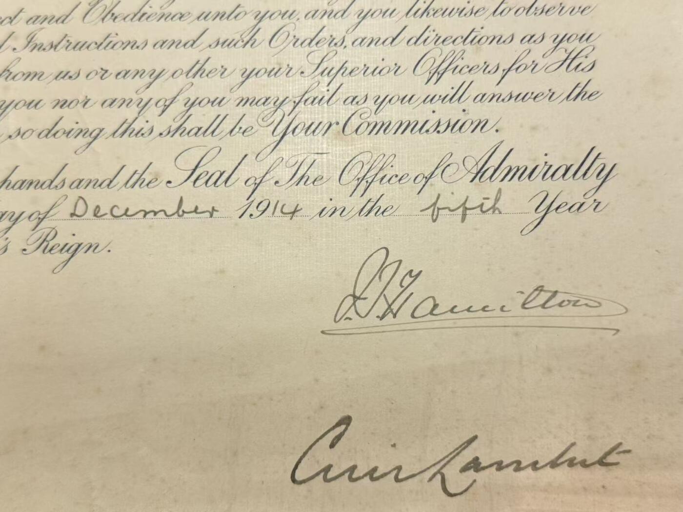 韵星假日精品2025秋季军品类拍卖会-- Rimey Holidays Boutique 2025 Autumn Militaria Sale 英国乔治五世亲签 大英帝国皇家海军志愿预备队中尉奥罗科德任命证书 并且带有军需部部长，海军上将亲签   