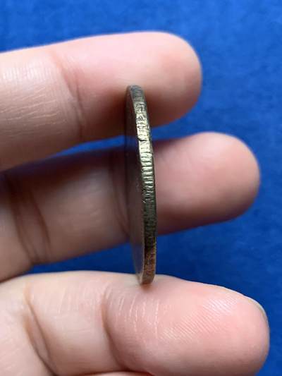 《竞宝斋》第437场 周日，周一2场连拍 （全场包邮） 暹罗王国1铢银币，拉玛五世时期打制，经典大象佛塔图案，1869单年版！背面佛塔图案与拉玛四世时期不同，发行存世量较之少见。面值：1铢。国际热门品种，细节见图。