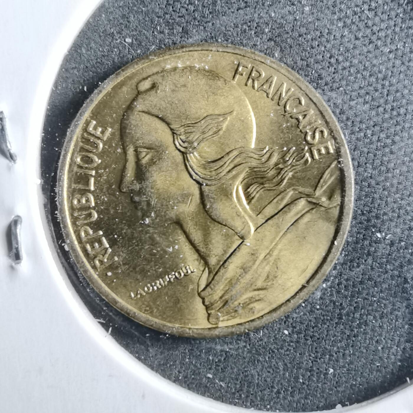 沼泽如烟--第899场 法国1977年五分