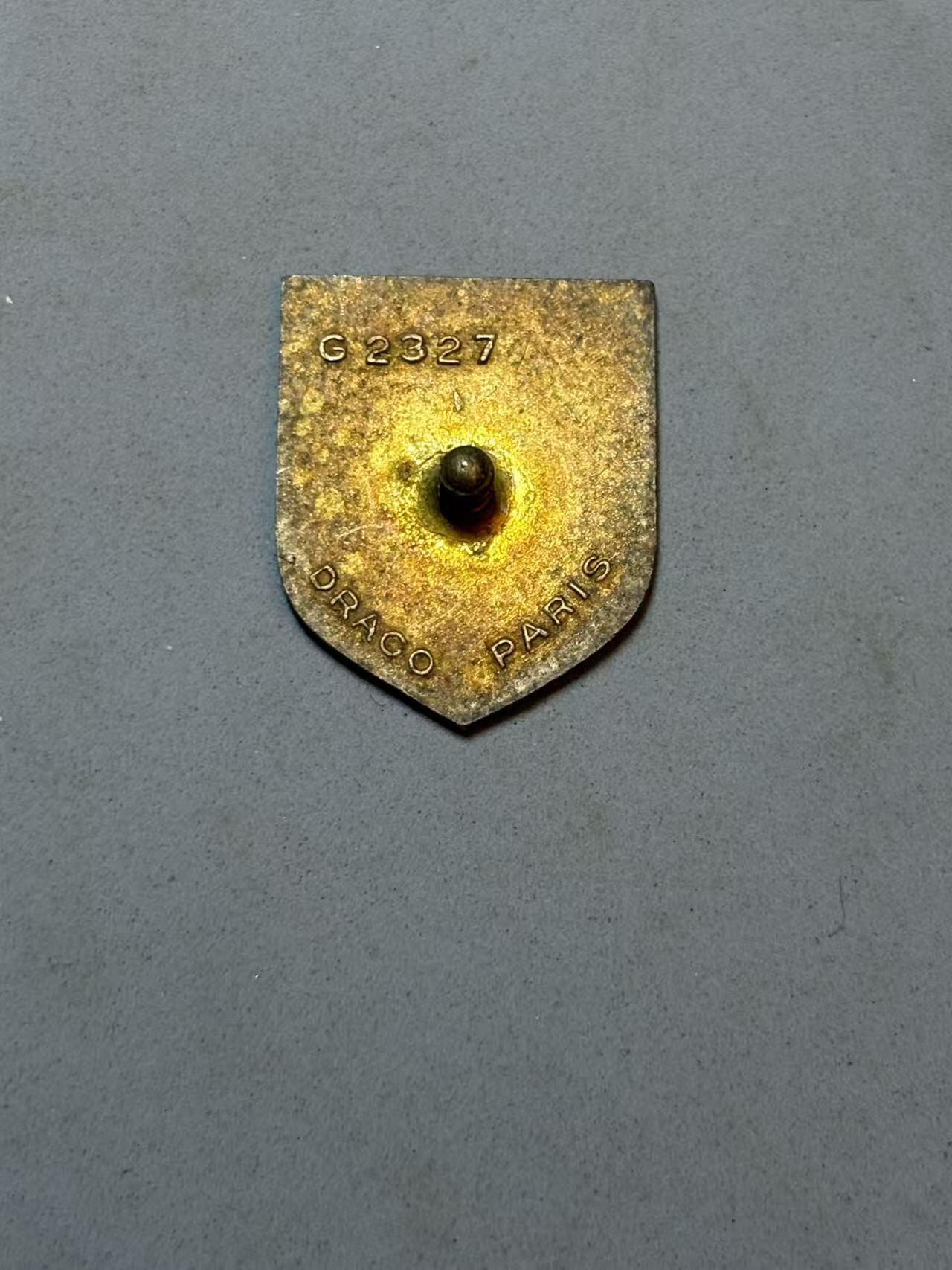 盛世勋华——号角文化勋章邮票专场拍卖第288期 法国新喀里多尼亚厄瓜多尔宪兵队徽章 带厂标