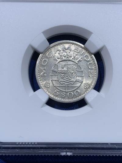 《竞宝斋》第437场 周日，周一2场连拍 （全场包邮） NGC MS62 葡属莫桑比克 1960年 5埃斯库多银币 卷拆品 低评 葡系必备