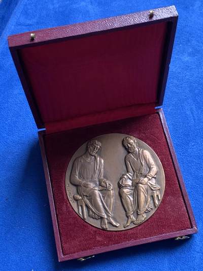 《竞宝斋》第437场 周日，周一2场连拍 （全场包邮） 名家名作 法兰西联盟纪念大铜章  1956年颁发 带盒 150.7克 67.8mm 丰饶角铜标