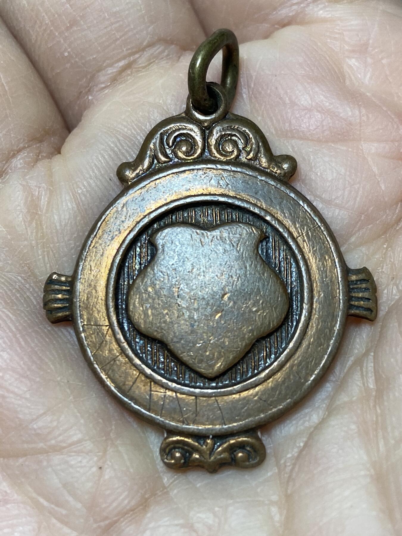 2025年第一百二十七场(总第一百五十三场）外国好品章牌、散币(免佣金) 纯铜制–英国🇬🇧奖牌，重10.44克