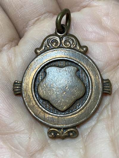 2025年第一百二十七场(总第一百五十三场）外国好品章牌、散币(免佣金) - 纯铜制–英国🇬🇧奖牌，重10.44克