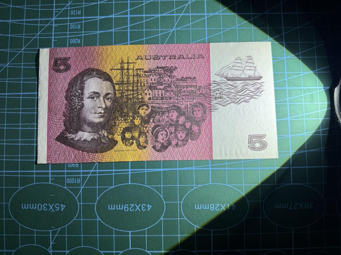 【炜奕收藏】，第五十期 1990年澳大利亚5元纸钞，UNC品相