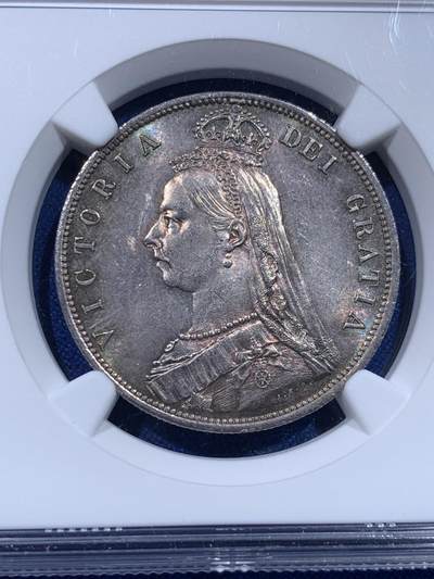 《竞宝斋》第437场 周日，周一2场连拍 （全场包邮） NGC MS63 1887年英国维多利亚高冠半克朗银币 车轮转光 非常漂亮的英伦原味五彩老包浆
