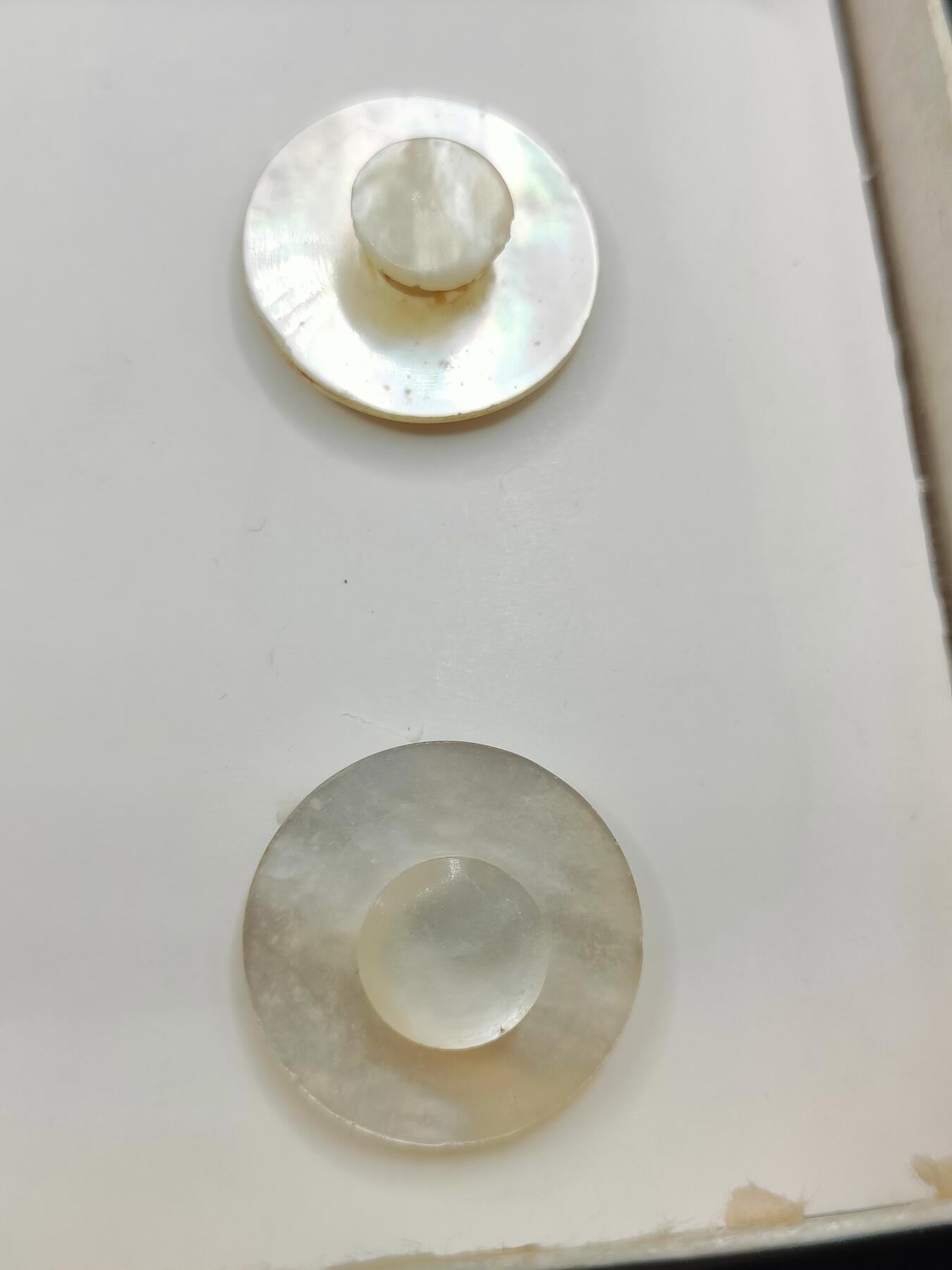 0元起拍勋章 第309期 咸鱼国勋章拍卖专场 11月12日（周三）下午6：00开始 欧美一战时期古董贝母袖扣一套两对带盒