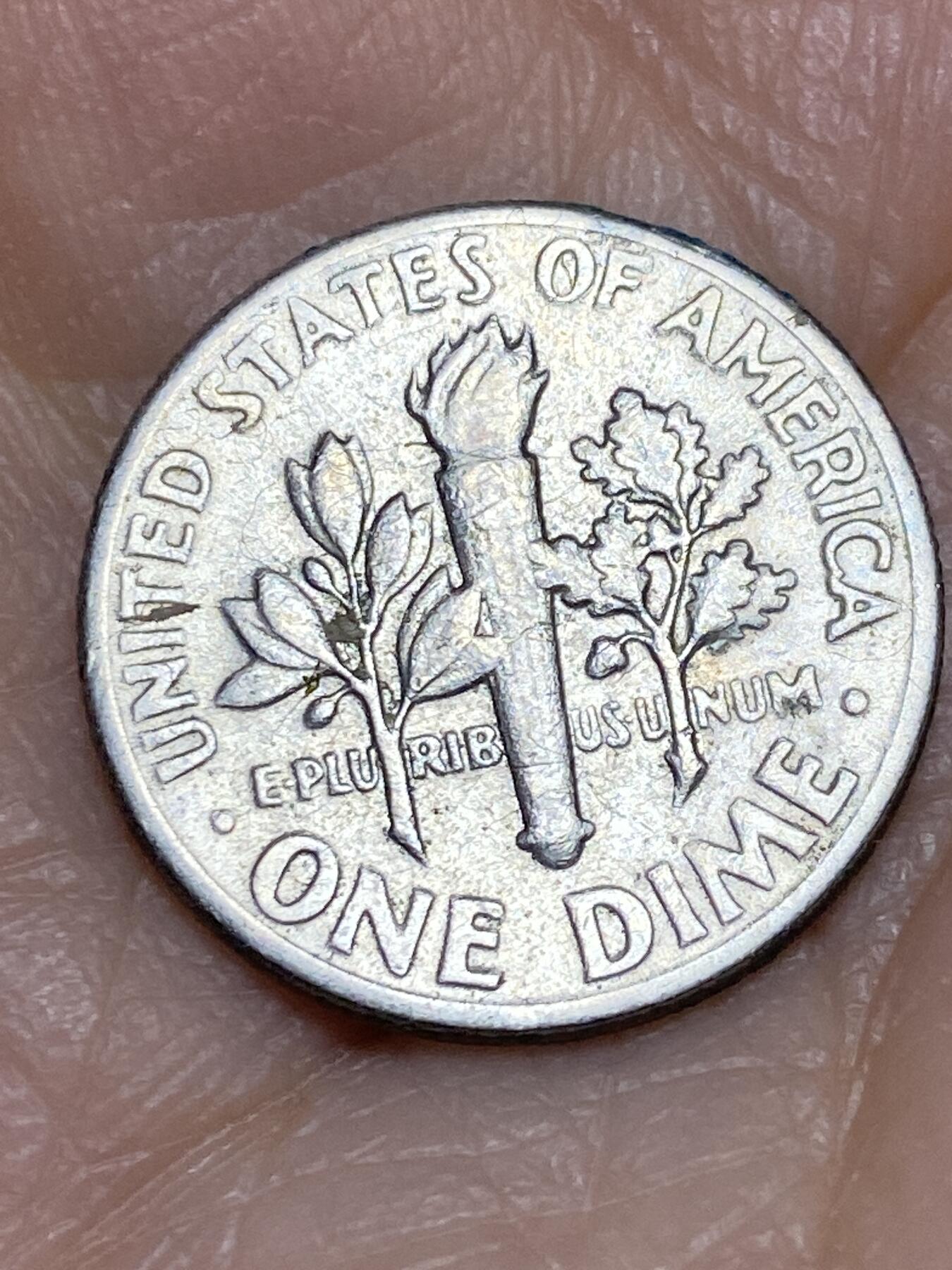 2025年第一百二十七场(总第一百五十三场）外国好品章牌、散币(免佣金) 美国🇺🇸1975年1角(罗斯福1角第二版，无标版)