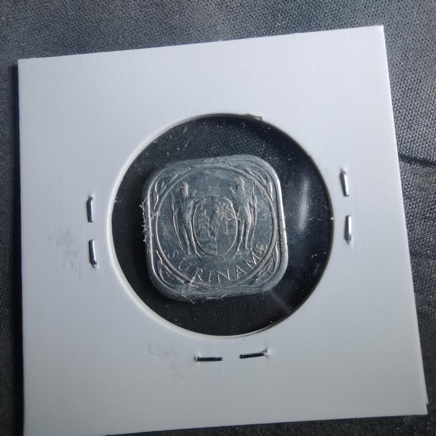 沼泽如烟--第899场 苏里南1976年五分