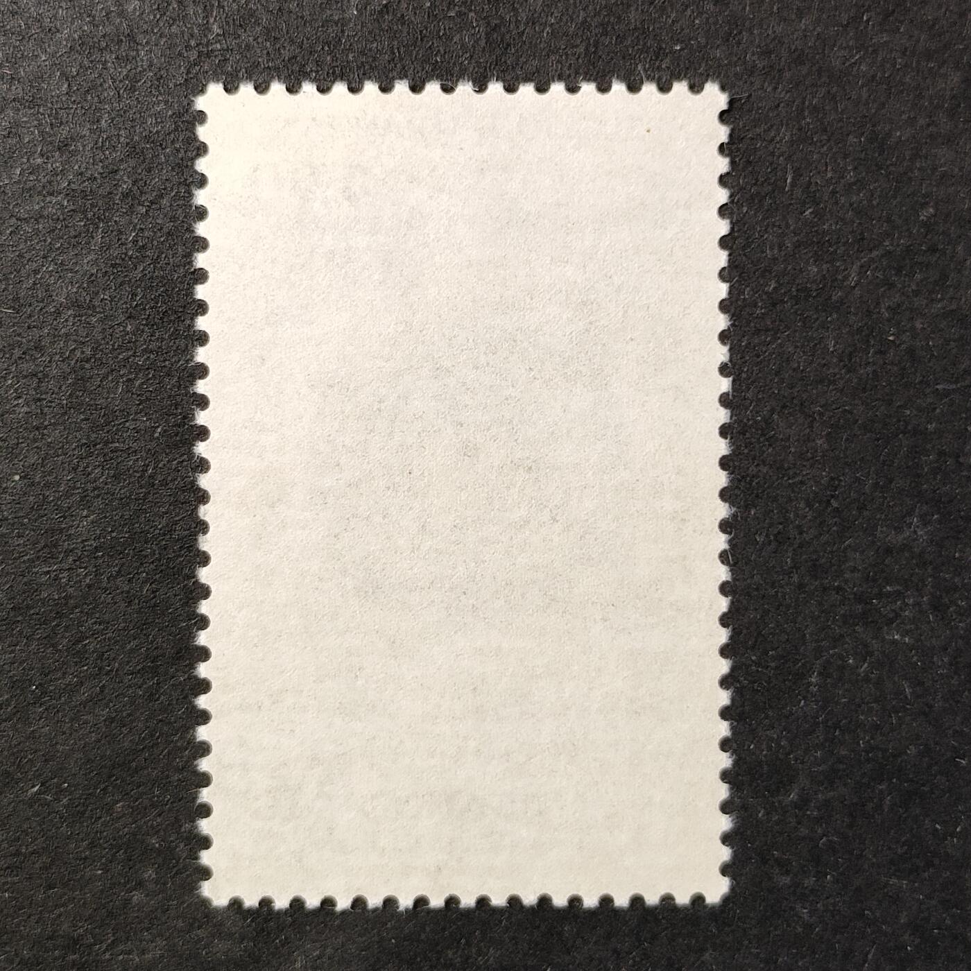 嘉禾收藏    【第375期】            无佣金、可寄存、满30元包邮 法国邮票，1985年联合国成立40周年·徽章地图邮票1全