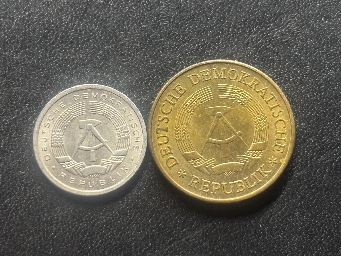 邮泉阁限时拍卖第三十五场 德国硬币专场（硬币在国外。请付邮费6元。） 东德（德意志民主共和国）1984年2枚