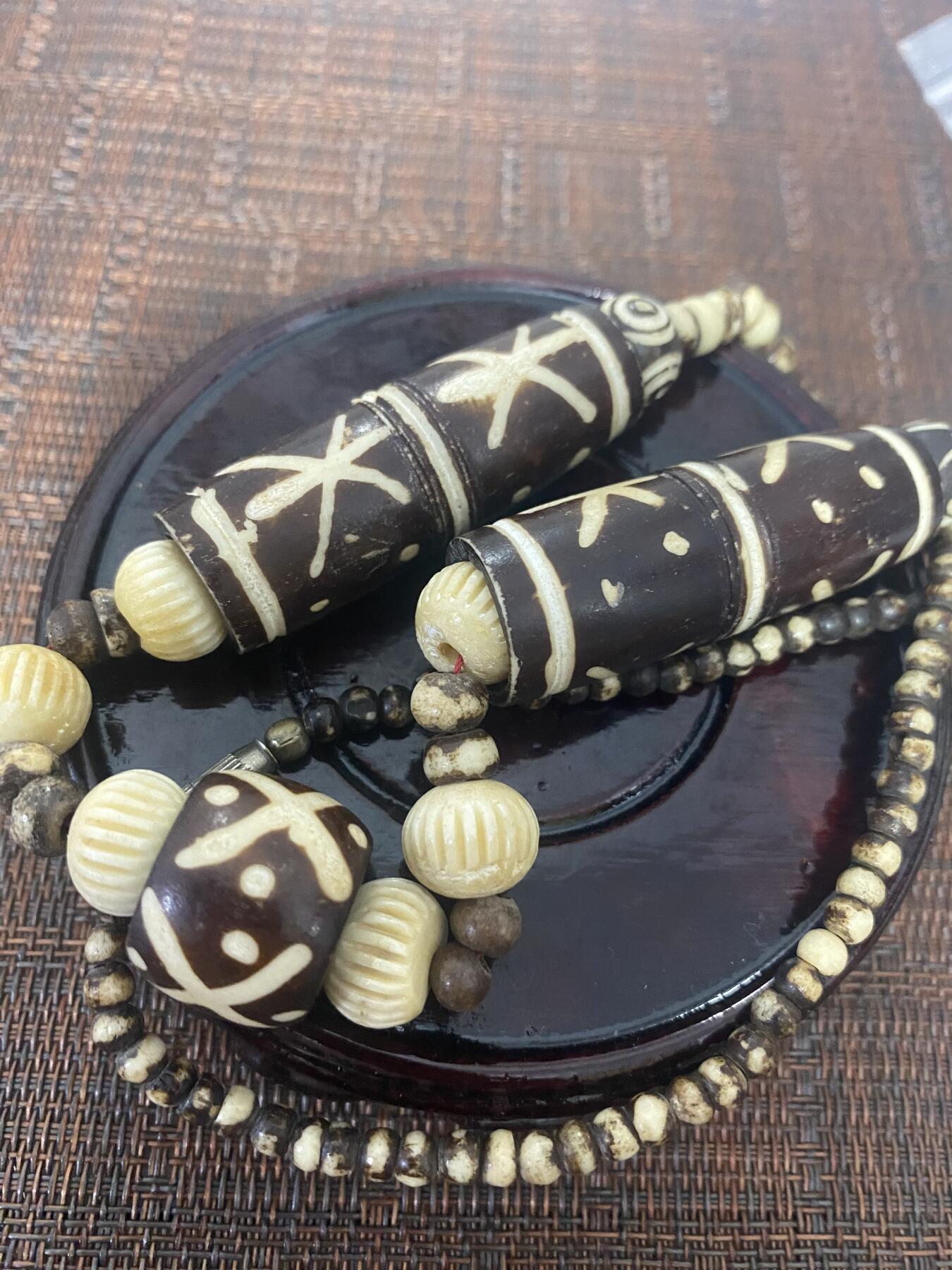 江南站杂件场 牦牛骨老珠串