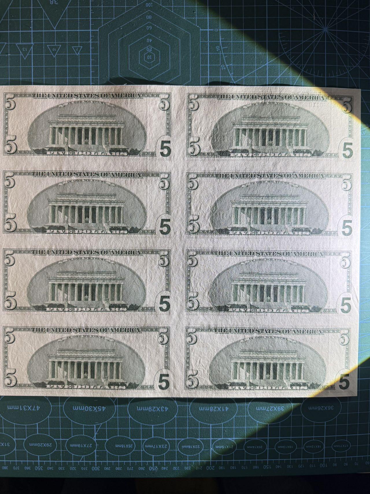 【炜奕收藏】，第五十期 2006年美国5美元8连体，UNC品相