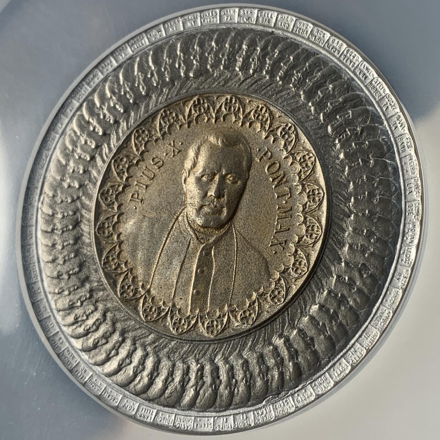 掌中浮雕-藏着的欧洲第041场 NGC MS65 : 1903年梵蒂冈教皇选举白色金属（局部镀金）纪念章，59mm