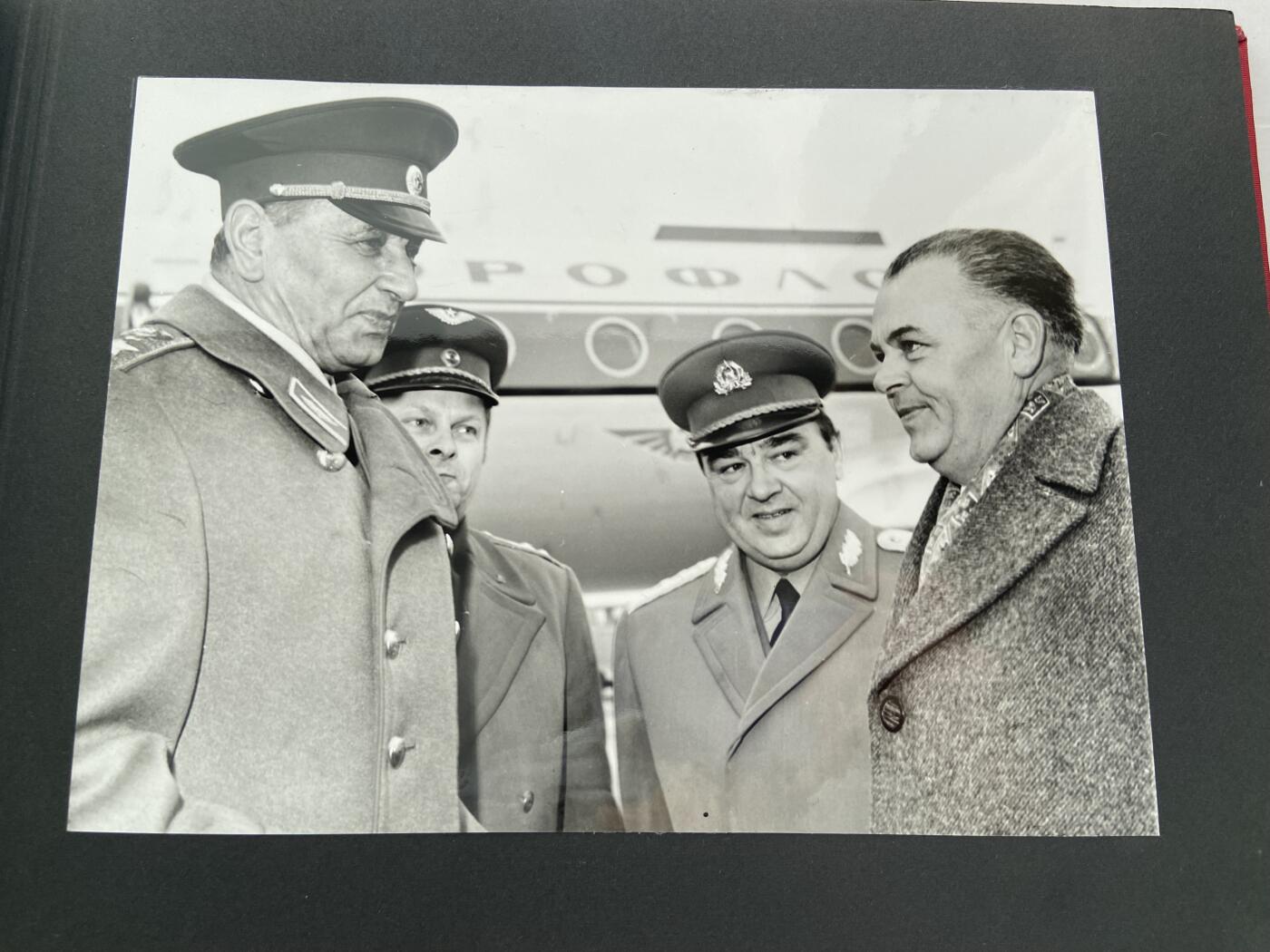 熹将军2025年秋冬小拍14 总55期 【撤拍，线下已售出】苏联国防部长格列奇科元帅旧物 匈方赠送格列奇科访问匈牙利人民共和国原片相册