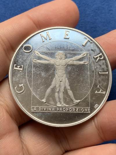 《竞宝斋》第437场 周日，周一2场连拍 （全场包邮） 两枚一组 达芬奇纪念章，44mm，铜质(34.9克)和镀银(34.4克)。