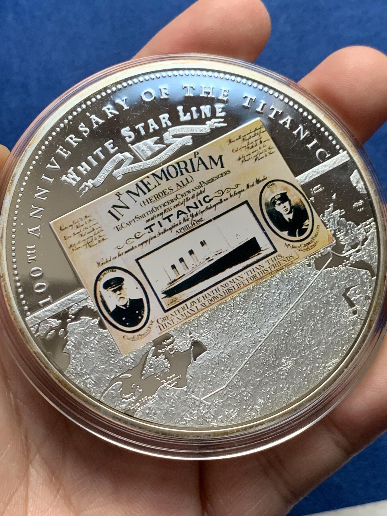 《竞宝斋》第437场 周日，周一2场连拍 （全场包邮） 2012年泰坦尼克号遇难百年镀银铜章，69.6mm，117.3克，有说明书