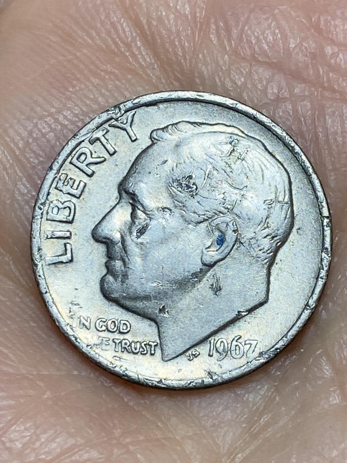 2025年第一百二十七场(总第一百五十三场）外国好品章牌、散币(免佣金) 美国🇺🇸1967年1角(罗斯福1角第二版，早期年份，无标版)