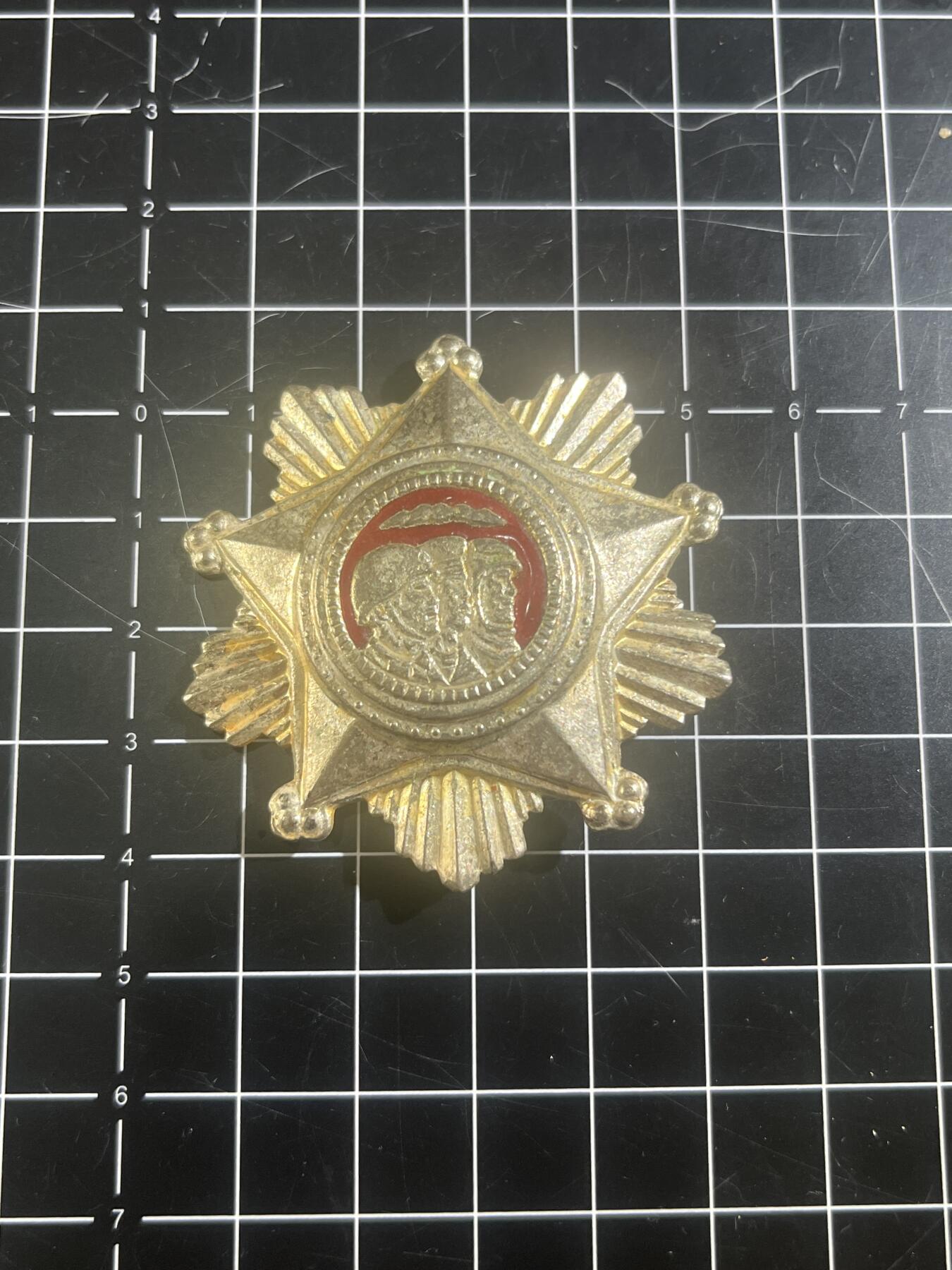 古冰库章牌勋赏收藏第46场拍卖 朝鲜海陆空三军纪念章