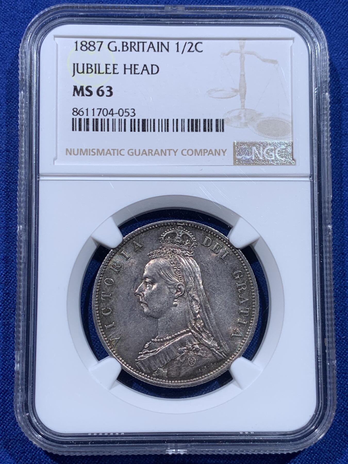 《竞宝斋》第437场 周日，周一2场连拍 （全场包邮） NGC MS63 1887年英国维多利亚高冠半克朗银币 车轮转光 非常漂亮的英伦原味五彩老包浆