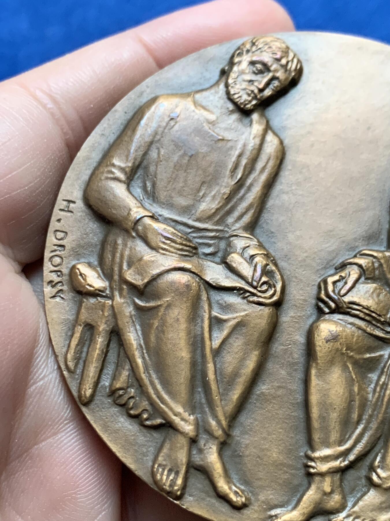 《竞宝斋》第437场 周日，周一2场连拍 （全场包邮） 名家名作 法兰西联盟纪念大铜章  1956年颁发 带盒 150.7克 67.8mm 丰饶角铜标