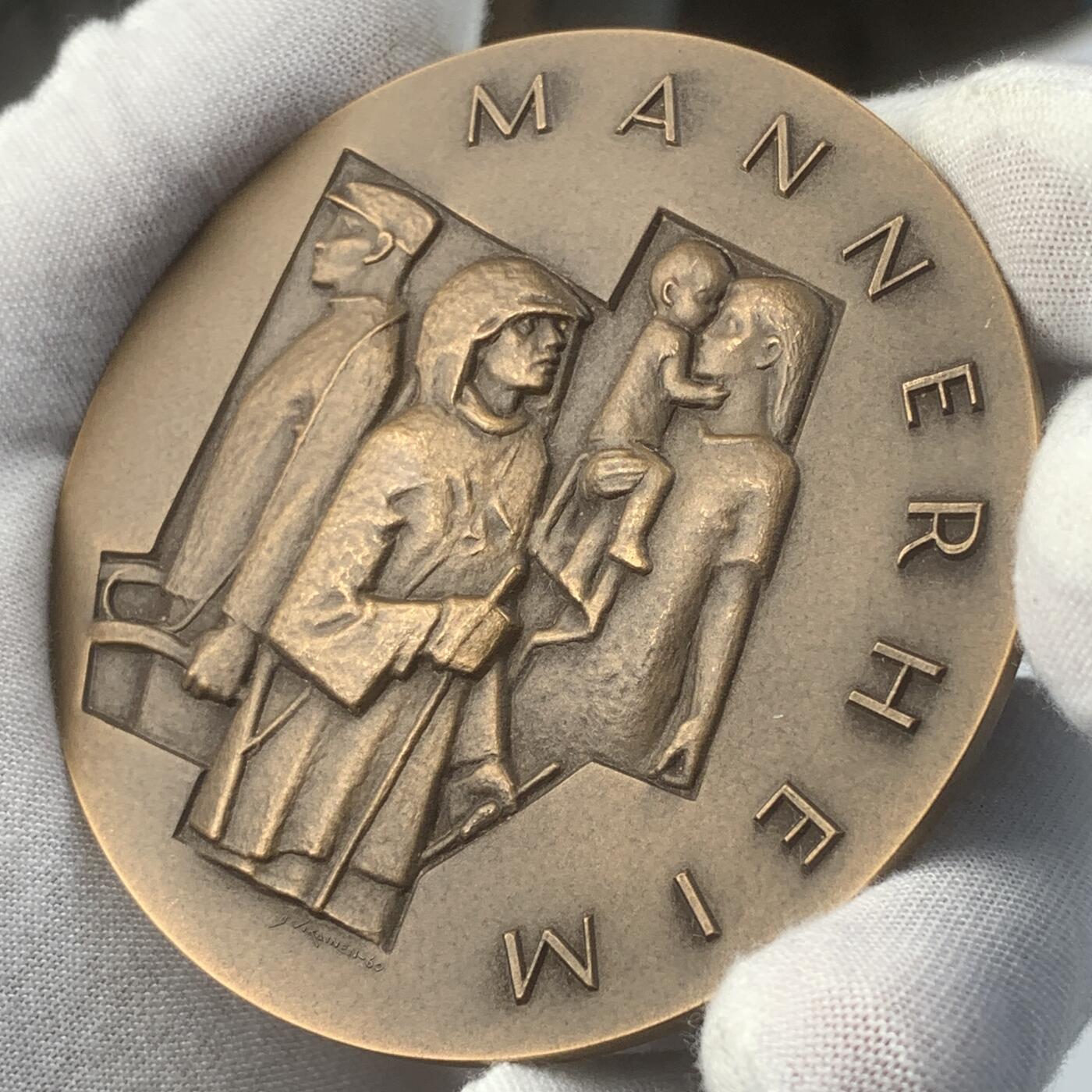 掌中浮雕-藏着的欧洲第041场 1960年芬兰抗苏民族英雄曼纳海姆大铜章，70mm，128g