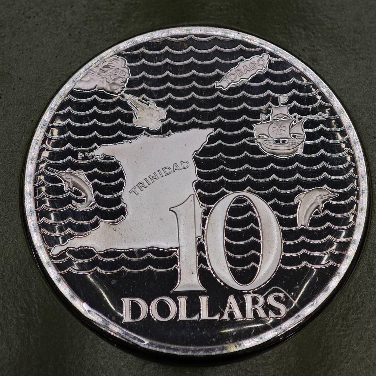 【淘币小摊】实时拍第七百九十五拍   银币套币场   满百包邮可预留二周 每周一统一发货   特立尼达和多巴哥1975年10元精制银币 重35克925银 纯银价356