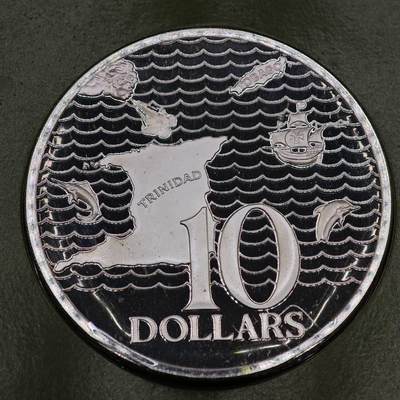 【淘币小摊】实时拍第七百九十五拍   银币套币场   满百包邮可预留二周 每周一统一发货   - 特立尼达和多巴哥1975年10元精制银币 重35克925银 纯银价356