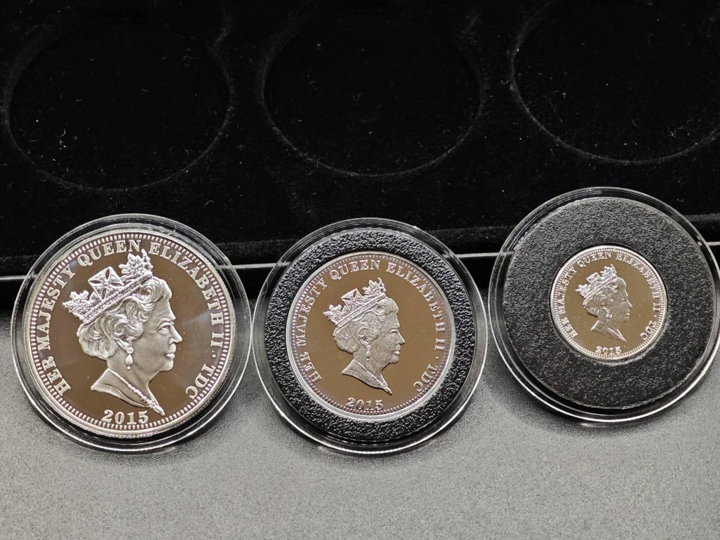 【淘币小摊】实时拍第七百九十五拍   银币套币场   满百包邮可预留二周 每周一统一发货   （罕见）特里斯坦-达库尼亚群岛（英属）2015年1/2/5英镑精制套币 伊丽莎白二世（统治期最长的君主） 总共52.78克925银 发行量499套 盒证全