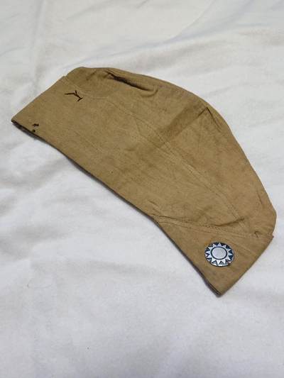 【第壹場】近代勋奖章徽章服饰杂项专场 - 民国时期陆军卡其船形帽  头围约：53cm