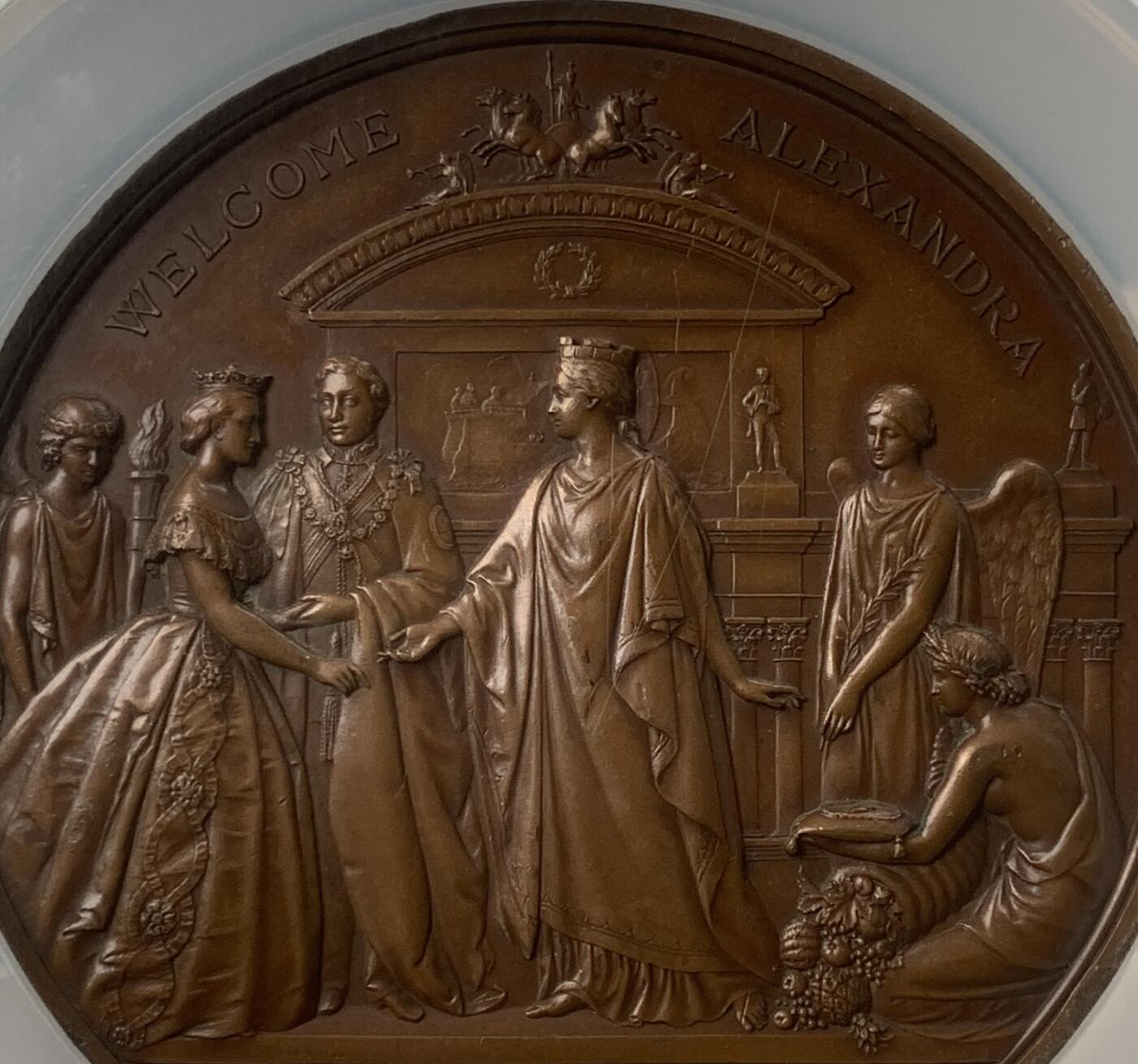 掌中浮雕-藏着的欧洲第041场 1863年英国金融城系列，丹麦亚历珊德拉公主访问伦敦金融城大铜章，77mm，Wyon设计，铸量仅350枚，极其精美