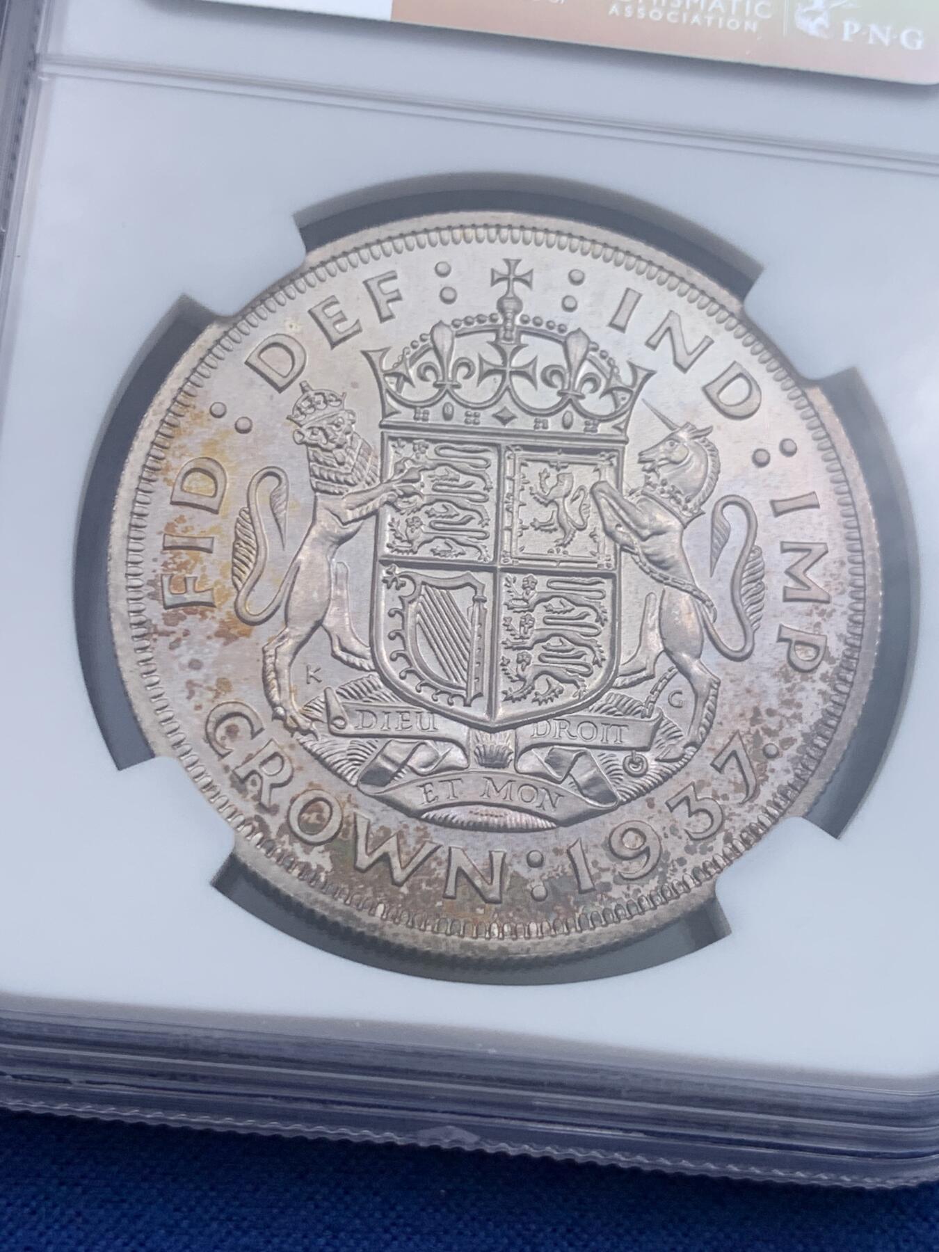 《竞宝斋》第437场 周日，周一2场连拍 （全场包邮） NGC PF63  Cope旧藏 英国1937年乔治六世精制1克朗，出自他的加冕套币。共发行26400套，双面包浆优美，高点略有磨损但是丝毫不掩精制风范。