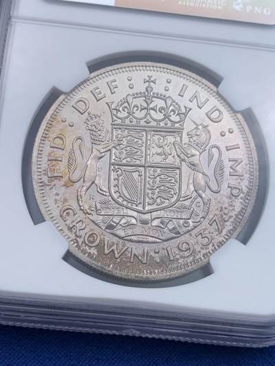 《竞宝斋》第437场 周日，周一2场连拍 （全场包邮） NGC PF63  Cope旧藏 英国1937年乔治六世精制1克朗，出自他的加冕套币。共发行26400套，双面包浆优美，高点略有磨损但是丝毫不掩精制风范。