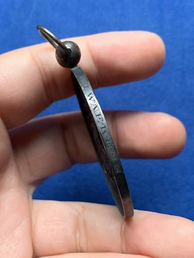 《竞宝斋》第437场 周日，周一2场连拍 （全场包邮） 1872年比利时布鲁塞尔七月节银质奖章 带环重约32.2克 47.5mm