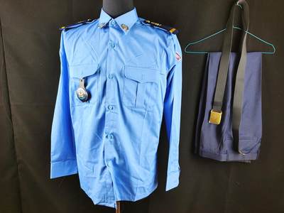 0元起拍勋章 第309期 咸鱼国勋章拍卖专场 11月12日（周三）下午6：00开始 - 柬埔寨警务人员制服一套 带腰带 胸围102 肩宽44 衣长73 袖长60领围39 腰围82 裤长98