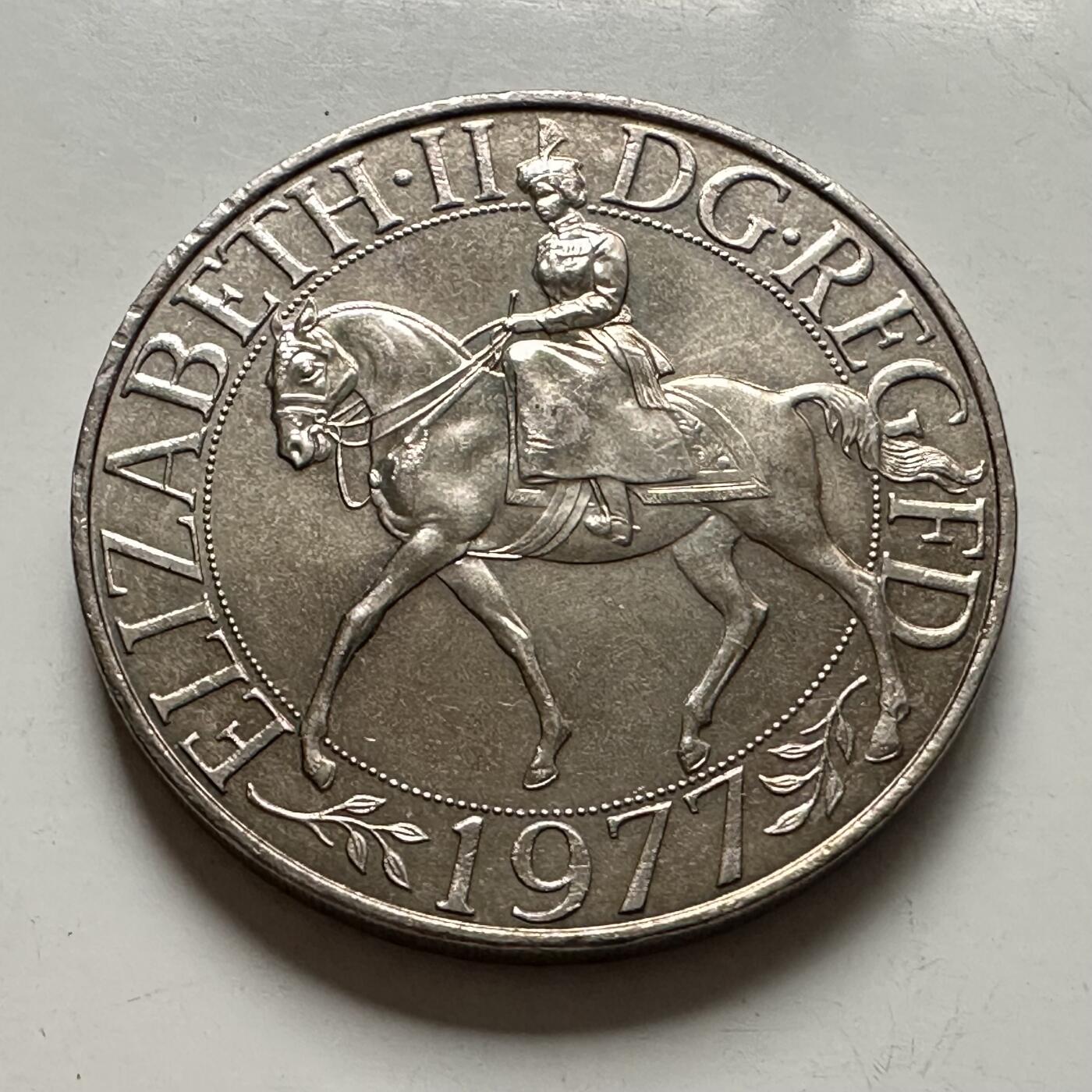 🌹外币初藏🌹🐯2025年第126场  每周二四六晚8️⃣点 接代拍 英国1977年克朗币