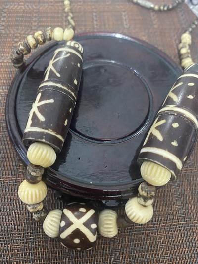 江南站杂件场 牦牛骨老珠串